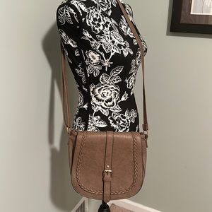 🧡🍁🧡
 Saddle Bag cruelty free vegan ‘leather’ crossbody by KK Xiu